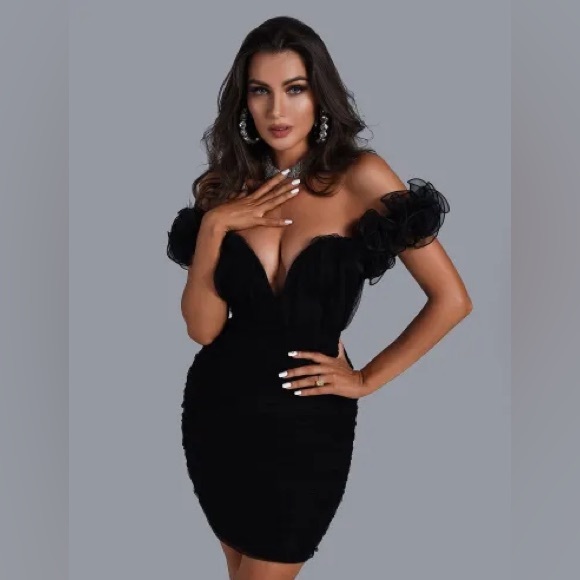 Black off the shoulder plunge dress - Picture 1 of 2